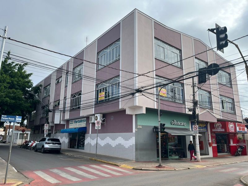 IMÓVEL COMERCIAL NO CENTRO